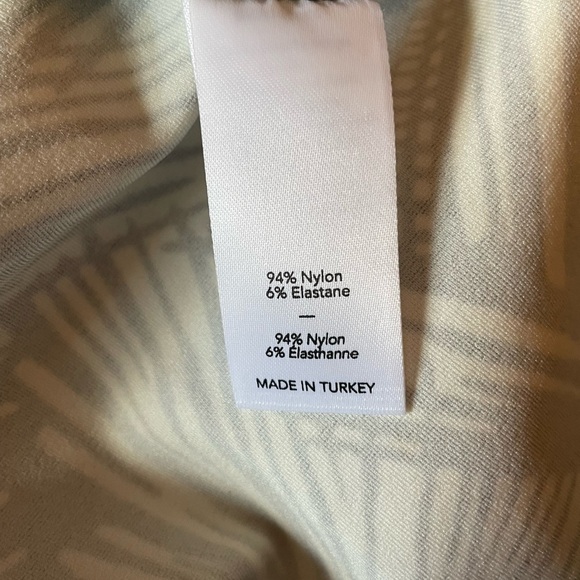 Elizabeth and James long sleeve dress - Picture 5 of 6